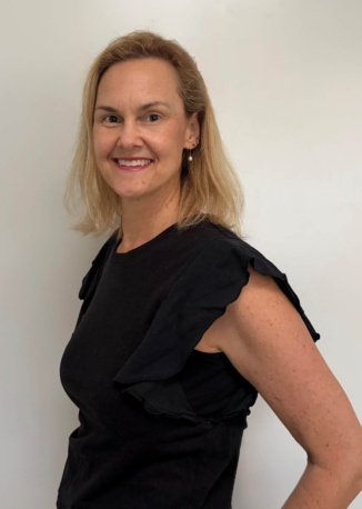 Larissa Taylor Professional